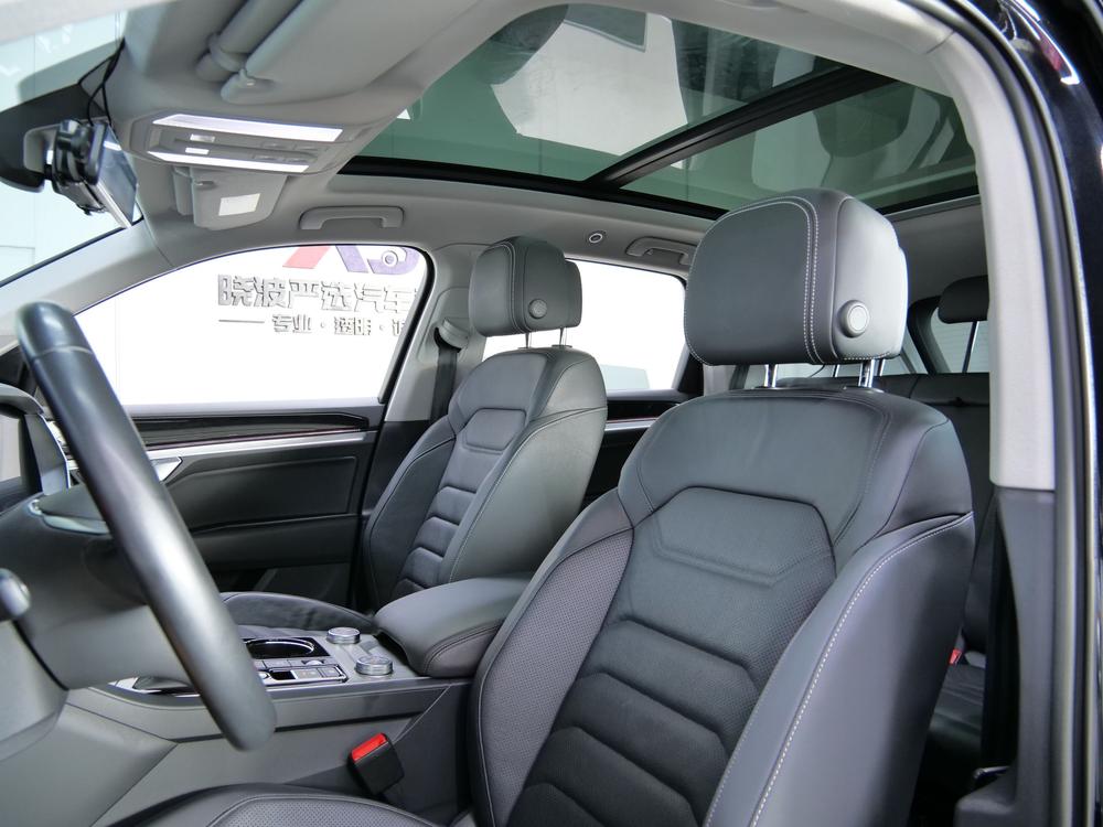 Volkswagen Touareg Модель 2020 года 3.0TSI Rapid Xiang Edition – фото 15