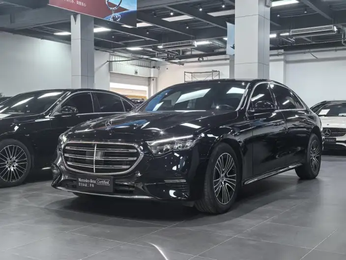 Mercedes-Benz E-Class 2024 Model E 260 L sedan – фото 1