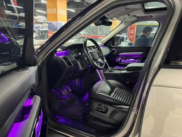 Land Rover Discovery 2023 Model Facelift 360PS R-Dynamic S – фото 8