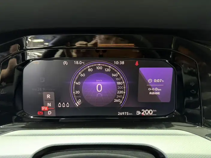 Volkswagen Golf 2023 Model 280TSI DSG Pro 20th Anniversary Memorial – фото 10