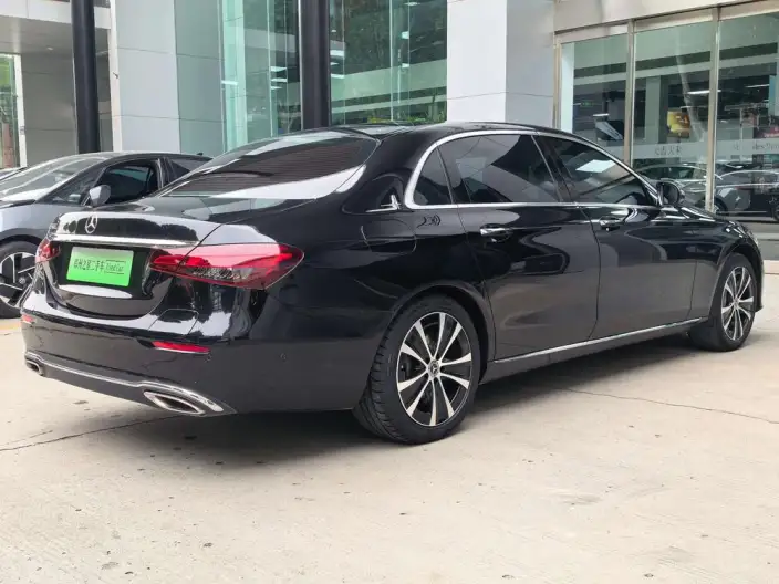 Mercedes-Benz E-Class PHEV 2022 Model Facelift E 350 e L Sports sedan – фото 4