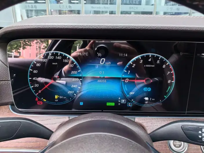 Mercedes-Benz E-Class PHEV 2022 Model Facelift E 350 e L Sports sedan – фото 7