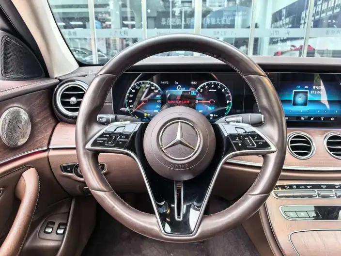 Mercedes-Benz E-Class PHEV 2022 Model Facelift E 350 e L Sports sedan – фото 8