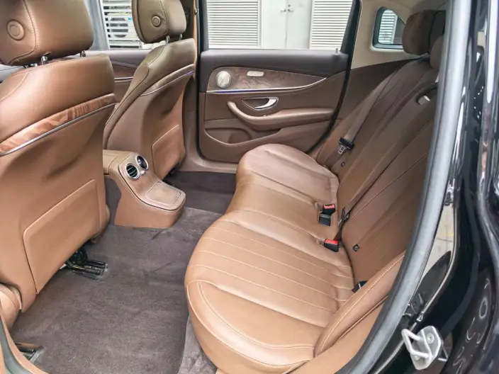 Mercedes-Benz E-Class PHEV 2022 Model Facelift E 350 e L Sports sedan – фото 10