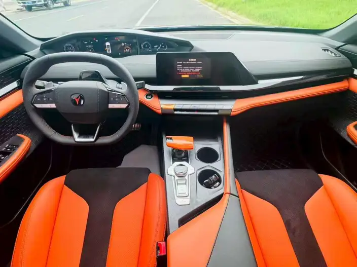 Changan UNI-V 2023 Model 1.5T Sports Edition – фото 6