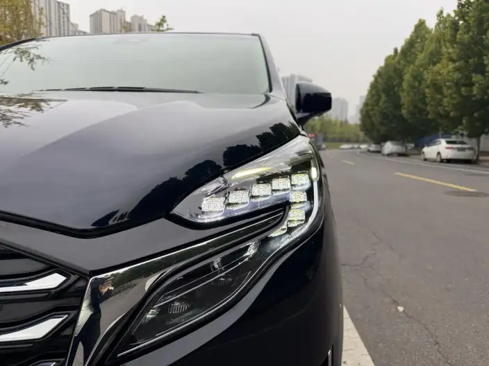 Buick GL8 2023 Model ES Luzun 2.0T Luxury Model – фото 9