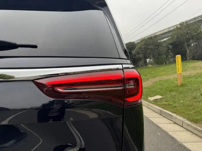 Buick GL8 2023 Model ES Luzun 2.0T Luxury Model – фото 10
