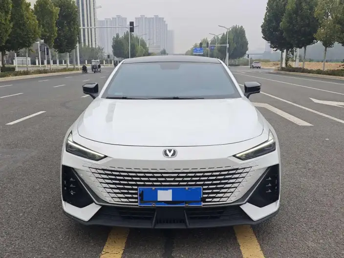 Changan UNI-V 2023 Model 1.5T Noble Model