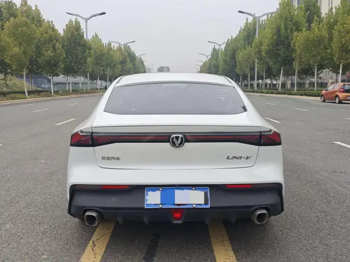 Changan UNI-V 2023 Model 1.5T Noble Model – фото 5