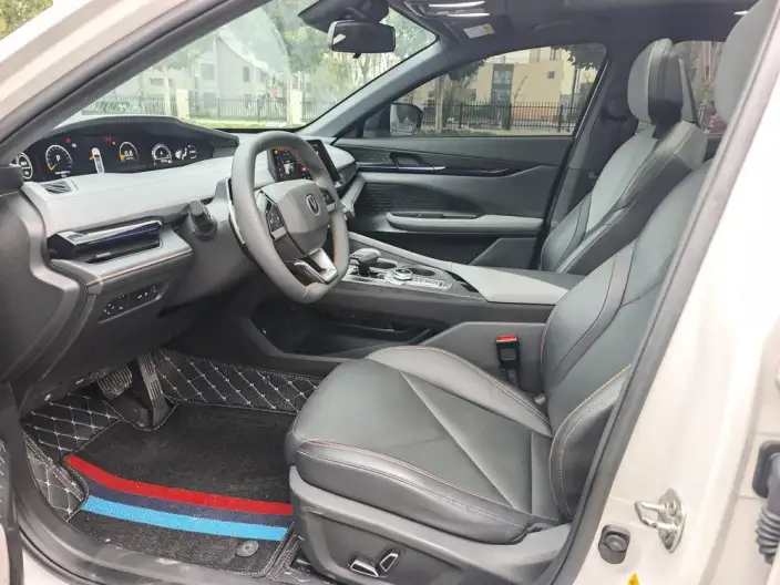 Changan UNI-V 2023 Model 1.5T Noble Model – фото 9