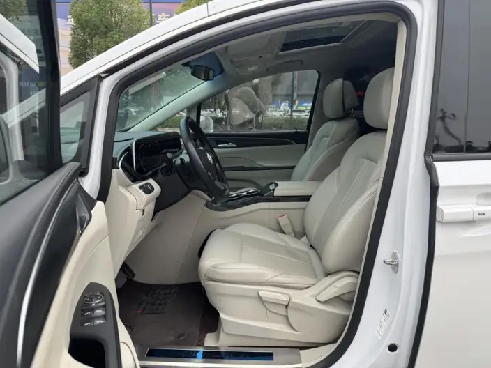 Buick GL8 2023 Model ES Luzun 2.0T Comfort Model – фото 8