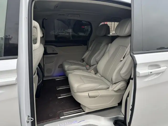 Buick GL8 2023 Model ES Luzun 2.0T Comfort Model – фото 9
