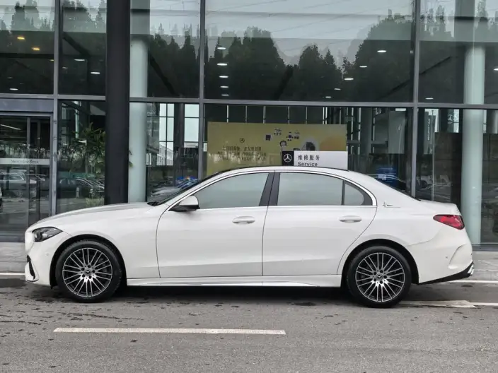 Mercedes-Benz C-Class 2024 Model Facelift II C 260 L Sports Edition – фото 3