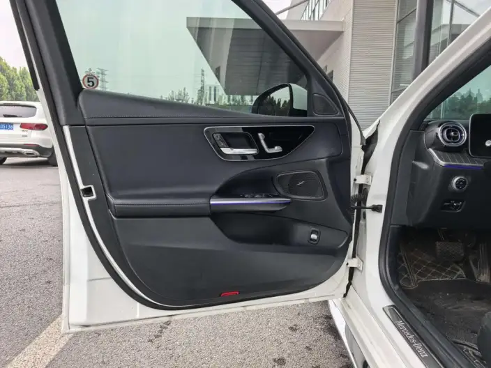 Mercedes-Benz C-Class 2024 Model Facelift II C 260 L Sports Edition – фото 7