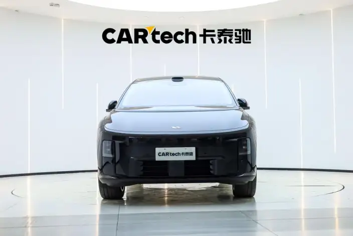 Li Auto i8 2025 Model Standard Edition
