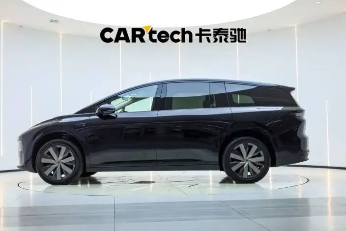 Li Auto i8 2025 Model Standard Edition