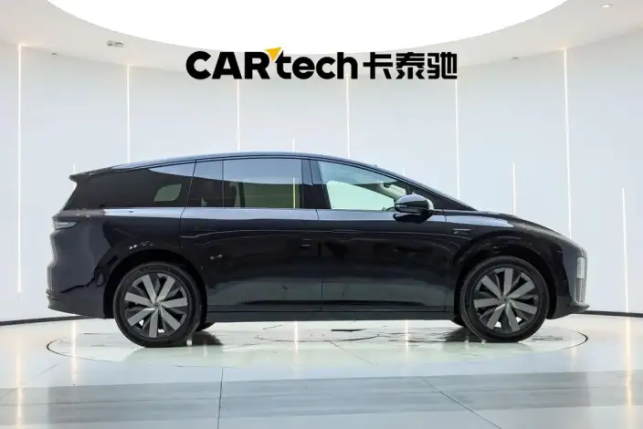 Li Auto i8 2025 Model Standard Edition – фото 7