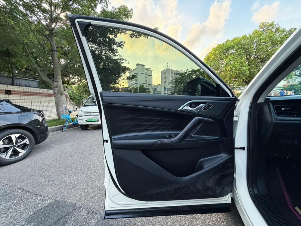 Roewe RX5 2023 Superior – фото 19