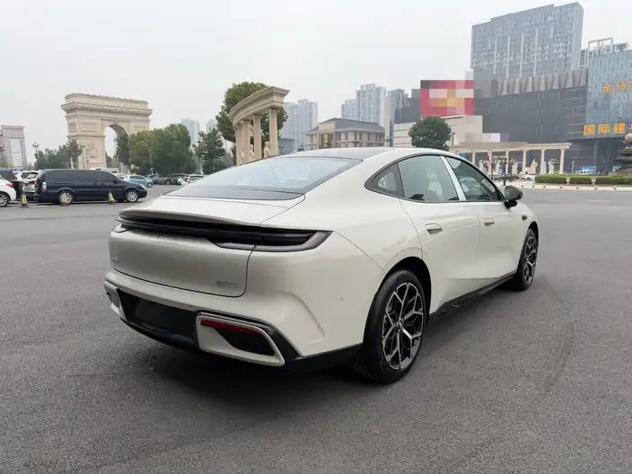 Geely TT 2026 Model 640 Rear Drive Flagship – фото 7