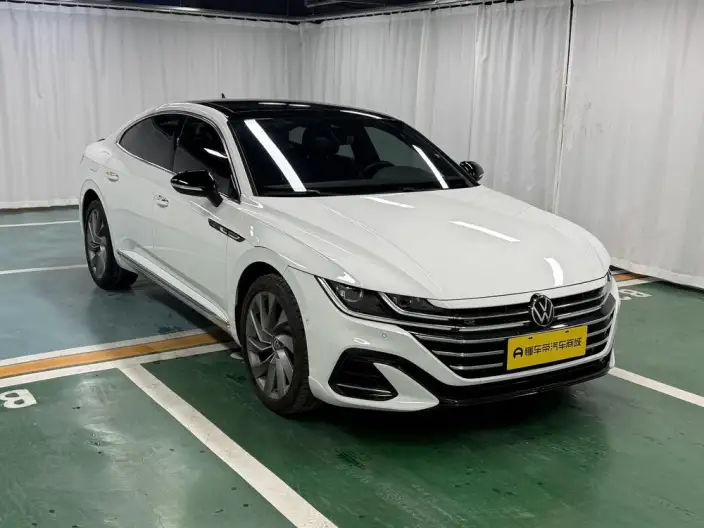 Volkswagen CC 2024 Model 380TSI Eye-catching version