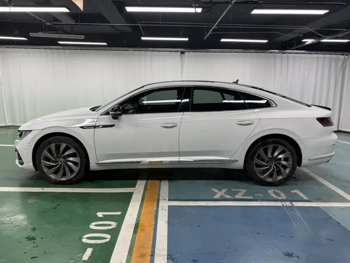 Volkswagen CC 2024 Model 380TSI Eye-catching version
