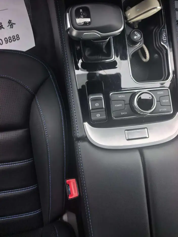 BAIC BJ40 2023 Model 2.0T Automatic 4WD City Hunter Edition Warrior Model – фото 7