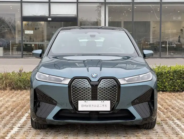 BMW iX 2023 Model xDrive40 – фото 2