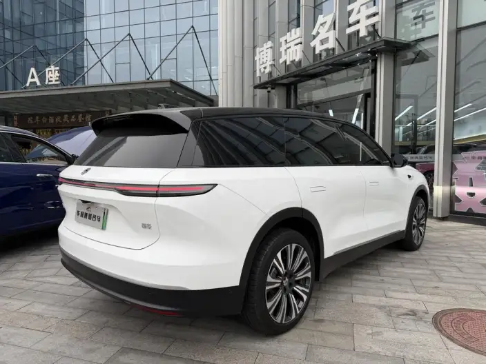 NIO ES8 2024 Model 75kWh – фото 6
