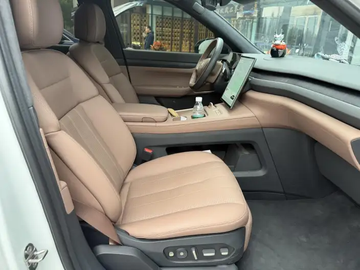 NIO ES8 2024 Model 75kWh – фото 7