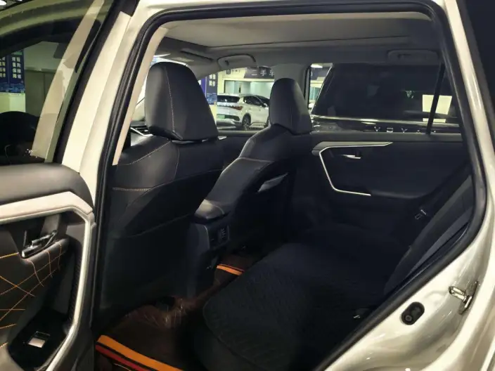 Toyota RAV4 2024 Model 2.0L CVT 2WD Urban Edition – фото 9