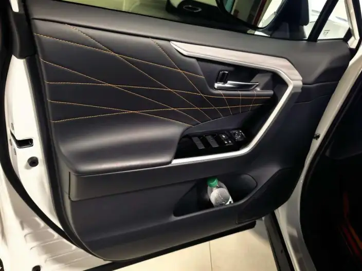 Toyota RAV4 2024 Model 2.0L CVT 2WD Urban Edition – фото 10