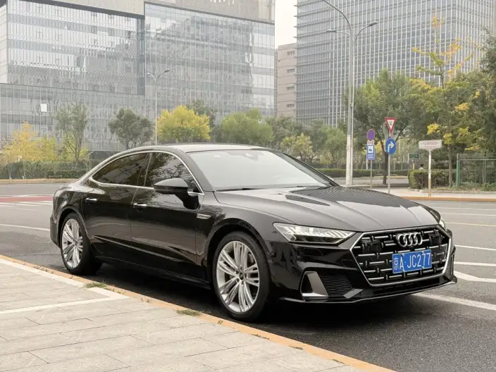 Audi A7 L 2024 Model 45 TFSI quattro Luxury Model