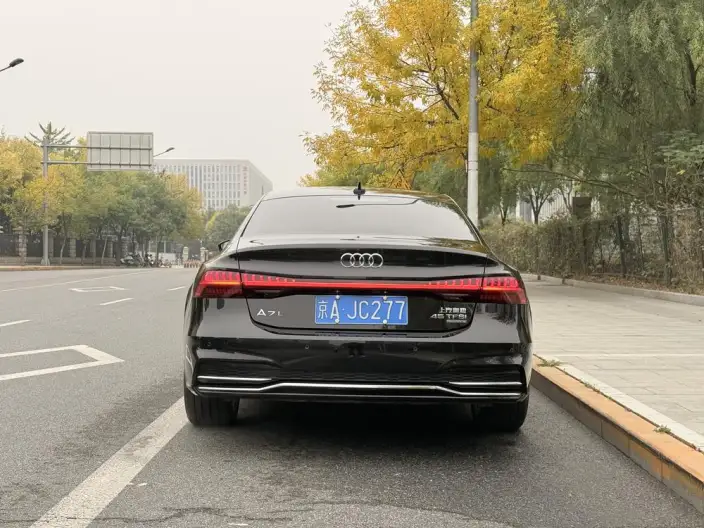 Audi A7 L 2024 Model 45 TFSI quattro Luxury Model – фото 6