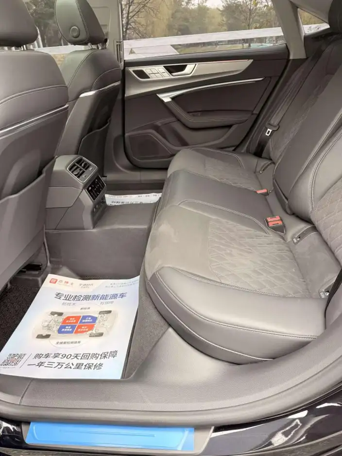 Audi A7 L 2024 Model 45 TFSI quattro Luxury Model – фото 10