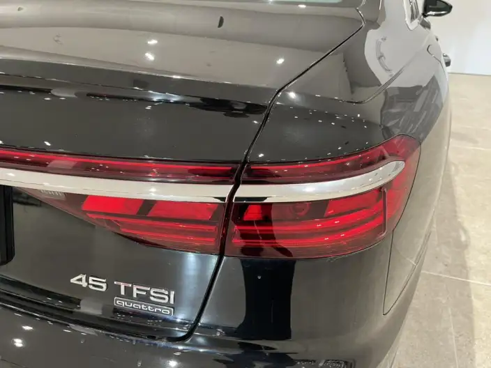 Audi A8 2023 Model A8L 45 TFSI quattro Luxury Model – фото 8