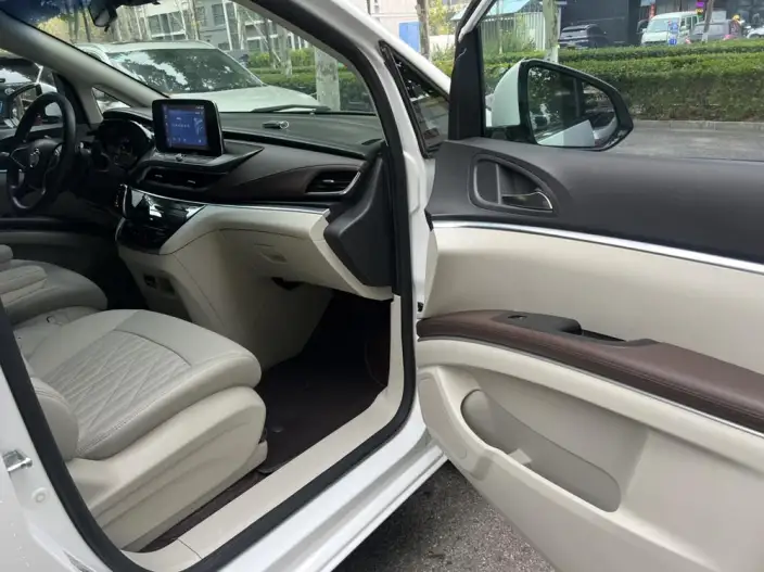Buick GL8 2022 Model Business class 652T Comfort Model – фото 5