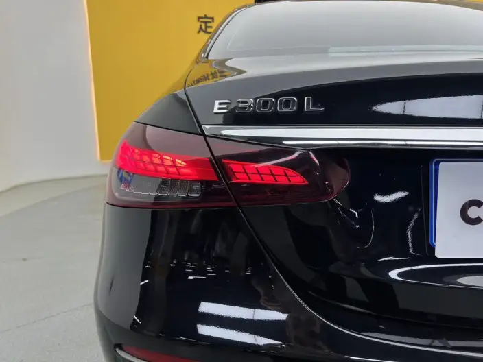 Mercedes-Benz E-Class 2022 Model E 300 L Luxury Model Sports sedan – фото 9