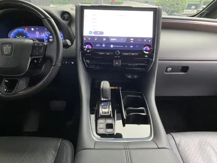 Vellfire 2023 Model Toyota Crown 2.5L Intelligent Hybrid 4WD Supreme Edition – фото 9