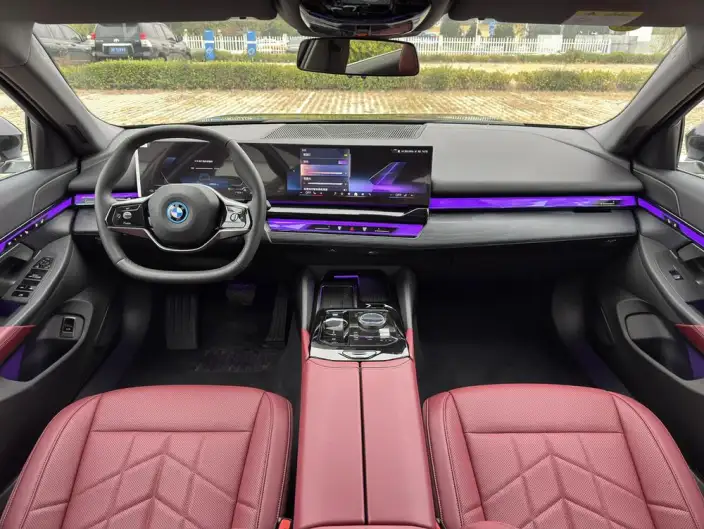BMW i5 2024 Model eDrive35L Luxury Set – фото 8