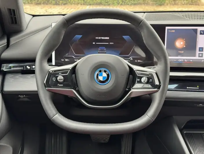 BMW i5 2024 Model eDrive35L Luxury Set – фото 10