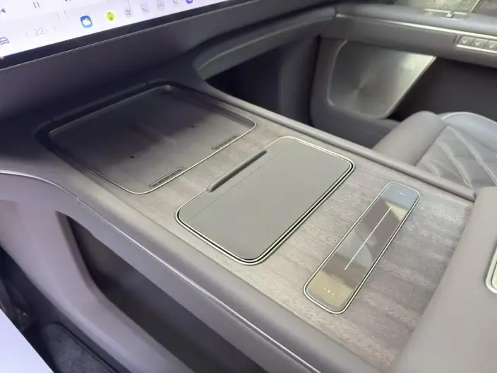 NIO ES8 2026 Model VI seat Executive Signature Edition – фото 5