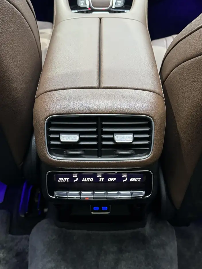Mercedes-Benz GLS 2025 Model GLS 450 4MATIC Dynamic Model – фото 7