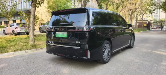 VOYAH Dreamer PHEV 2026 Model Champion Edition – фото 6