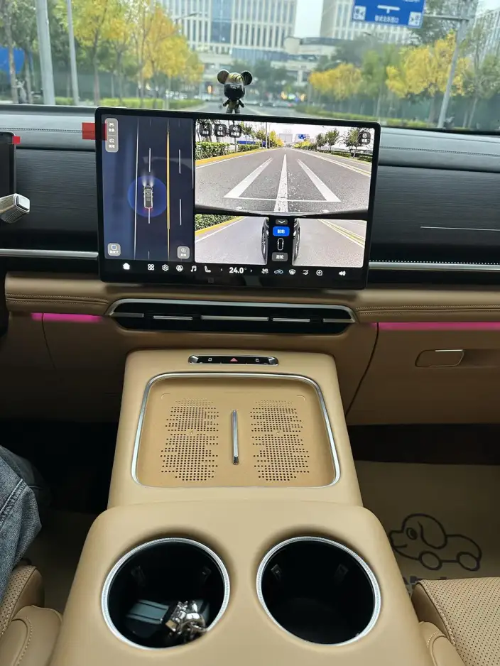 VOYAH Dreamer PHEV 2027 Model Champion Edition – фото 9