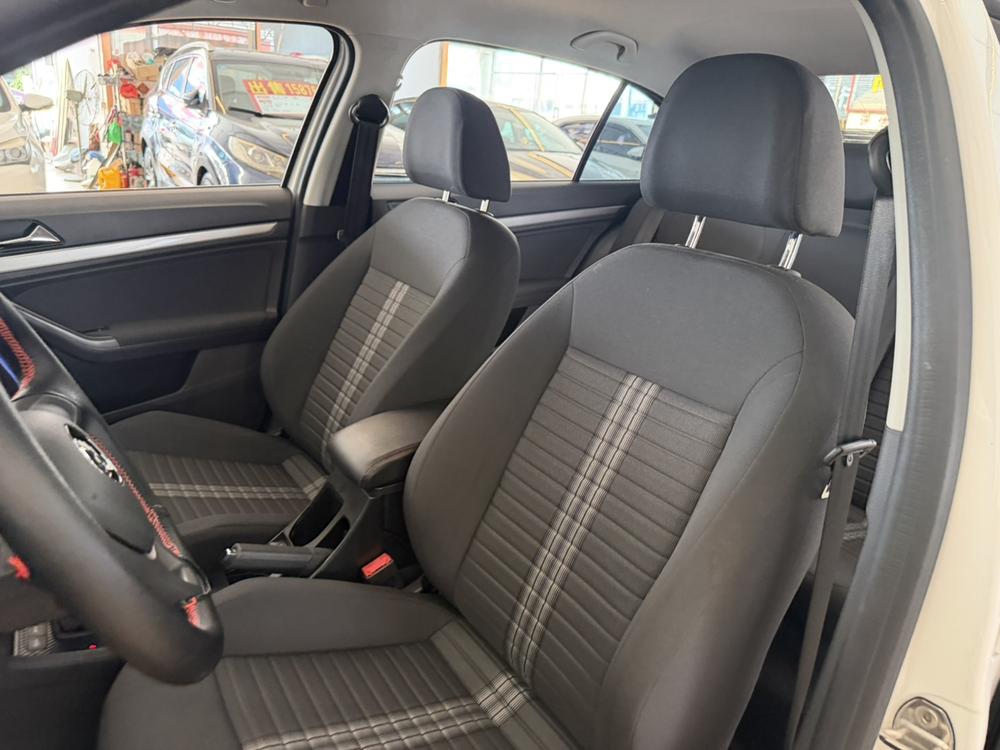 Volkswagen Lavida 2021 1.5L Automatic Style Edition – фото 18