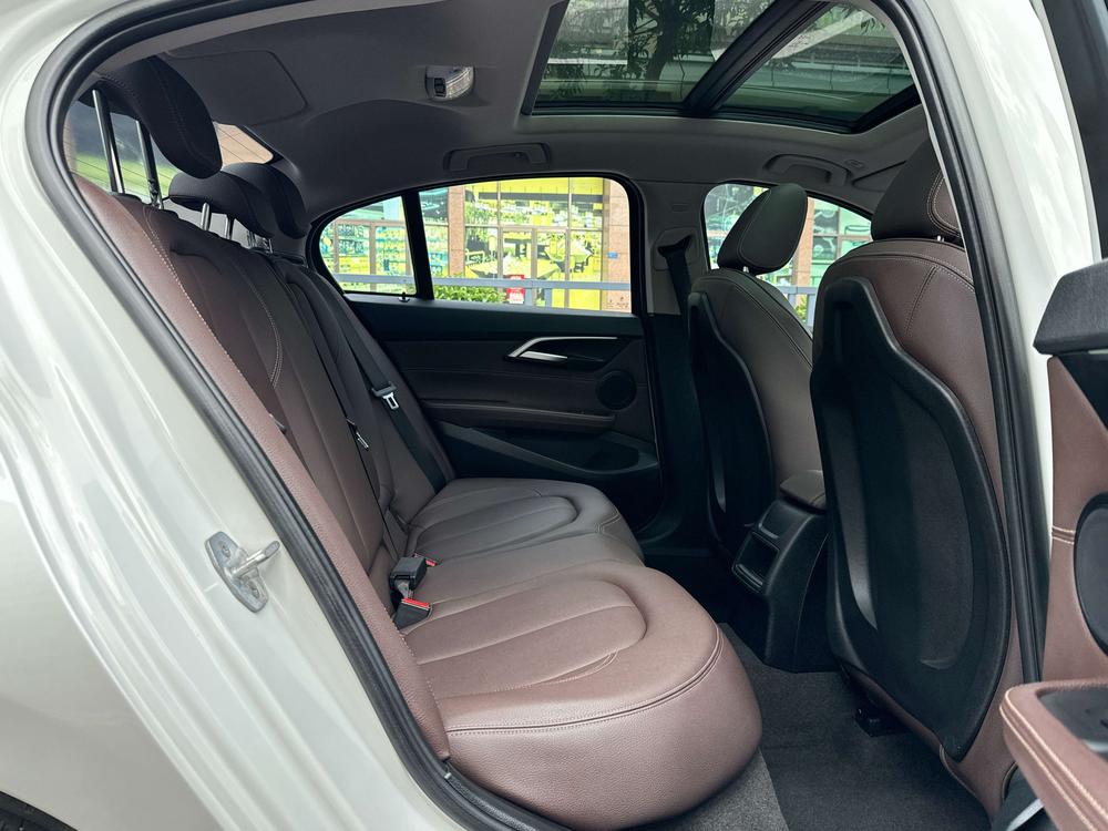 BMW 1 Series 2019 118i M Sport Package – фото 25