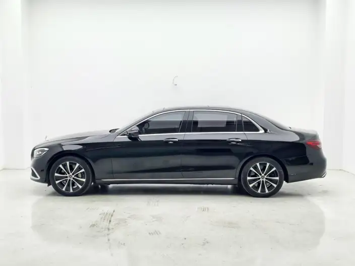 Mercedes-Benz E-Class PHEV 2022 Model Facelift II E 350 e L sedan