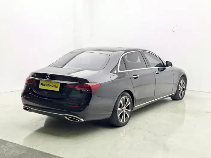 Mercedes-Benz E-Class PHEV 2022 Model Facelift II E 350 e L sedan – фото 7