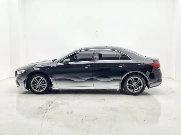 Mercedes-Benz A-class 2022 Model Facelift A 180 L Sports sedan