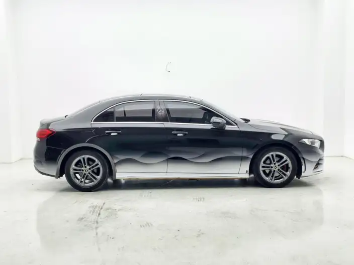 Mercedes-Benz A-class 2022 Model Facelift A 180 L Sports sedan – фото 8